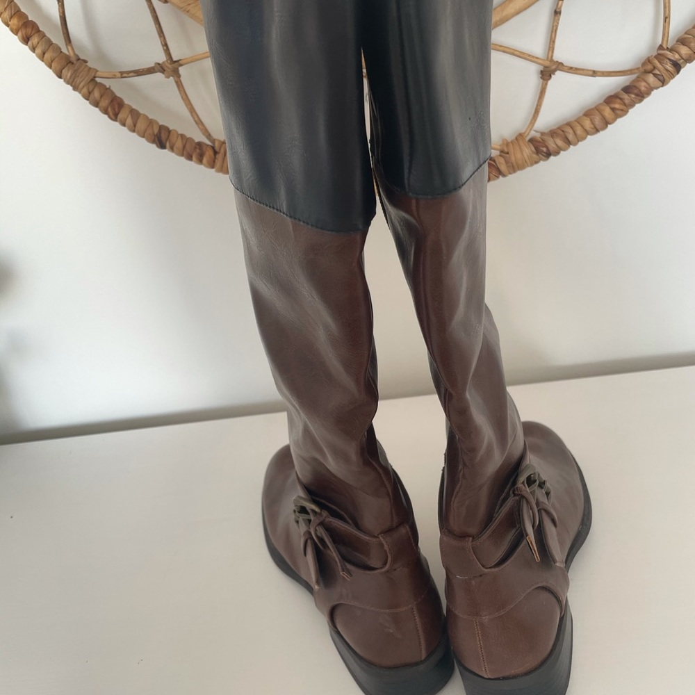 Boots - Picture 3 of 4